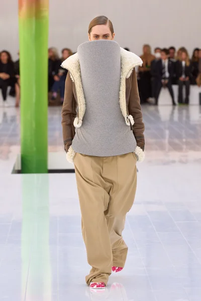 Look 33
